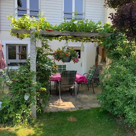 Auszeit - Wohnung Mit Garten Und Bergblick Bad Aibling Exterior photo